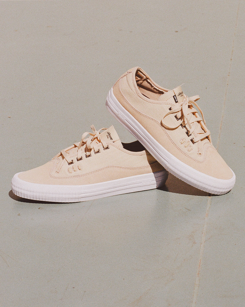 SKATE SHOES